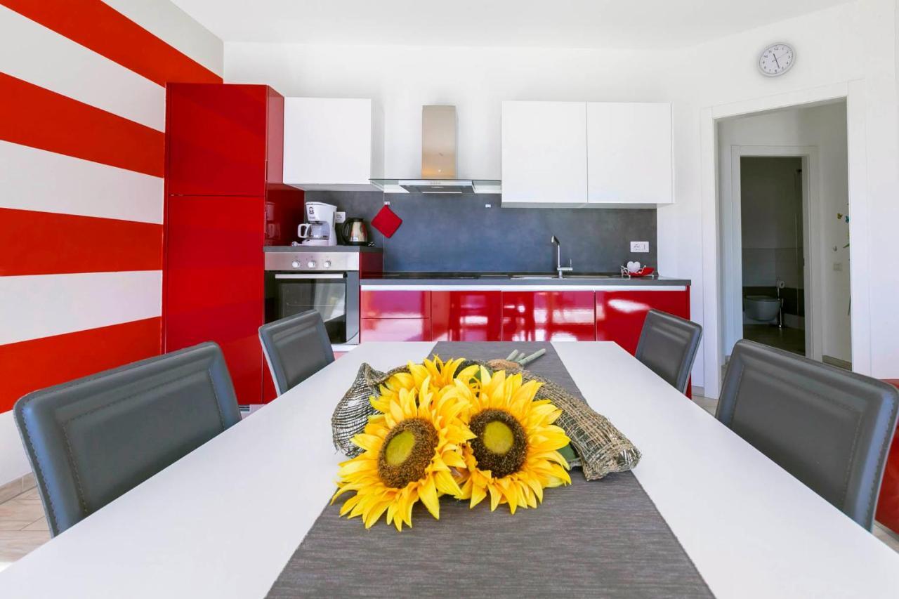 La Collinetta Apartments Vercana Εξωτερικό φωτογραφία