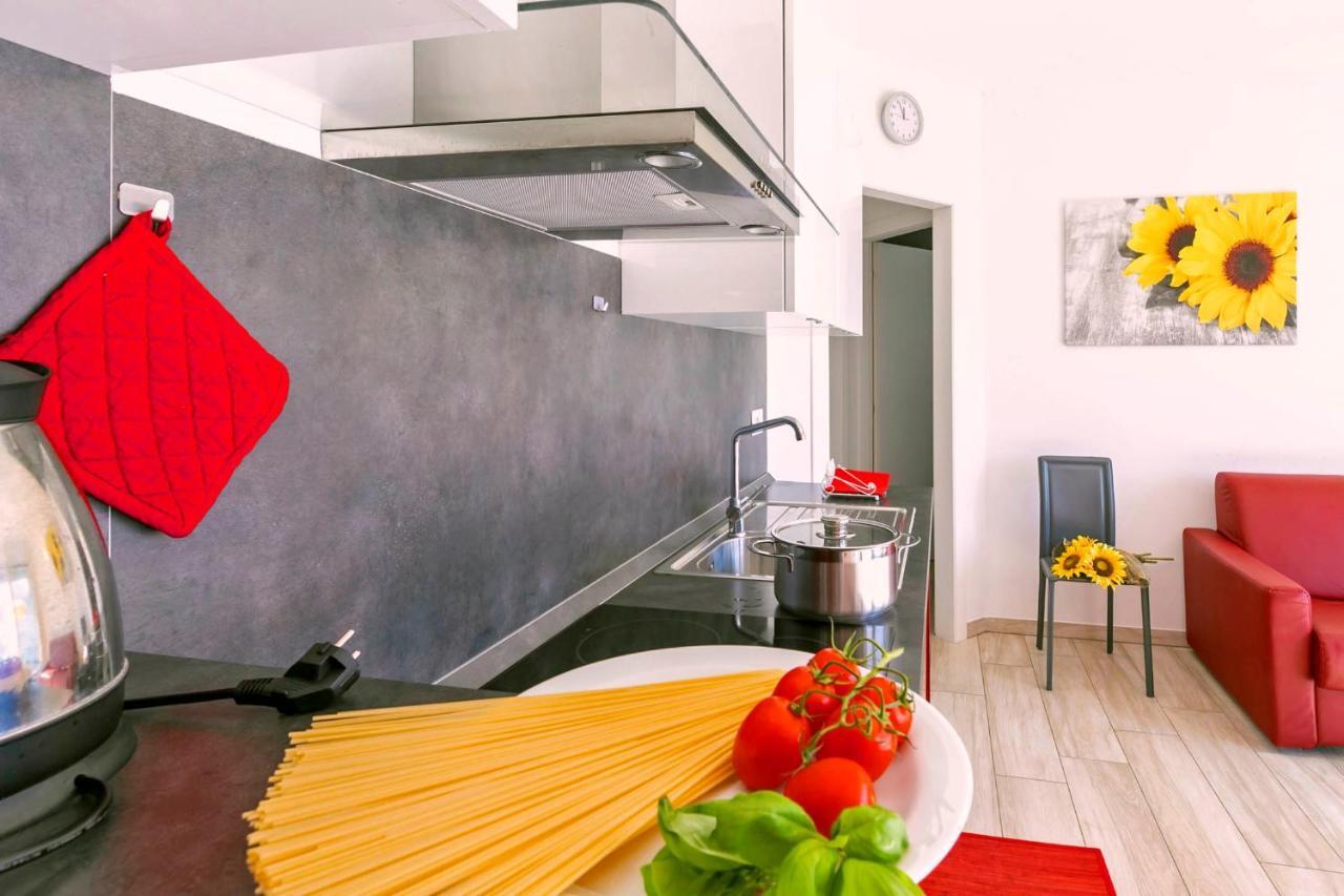 La Collinetta Apartments Vercana Εξωτερικό φωτογραφία